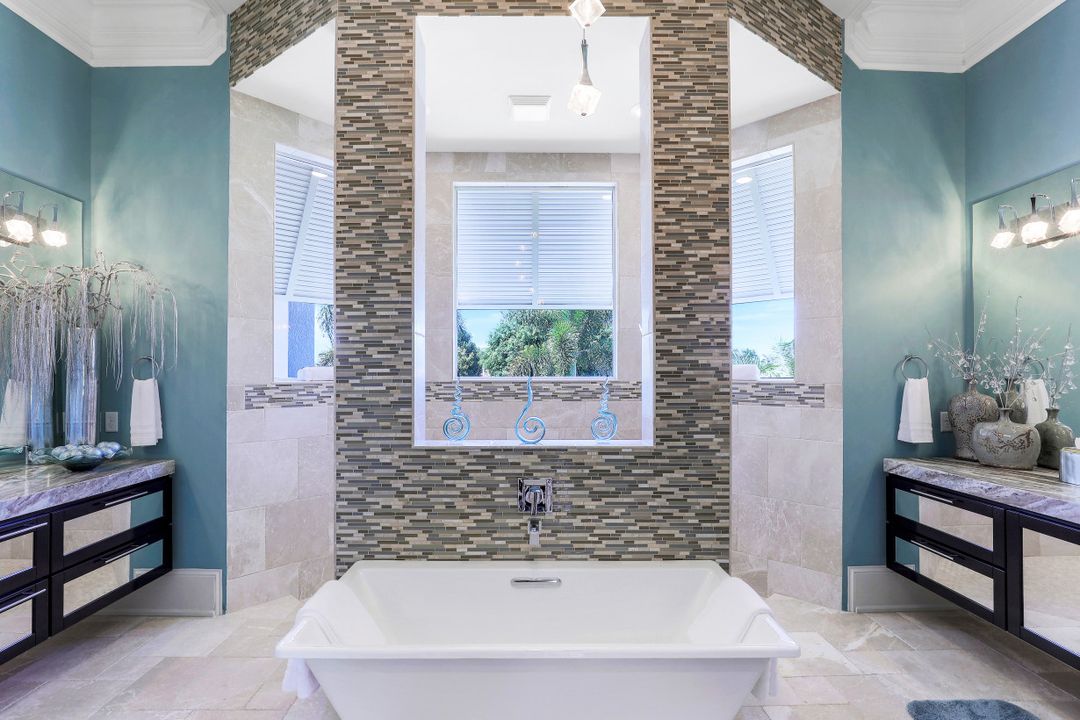 1231 Laurel Ct, Marco Island, FL 34145