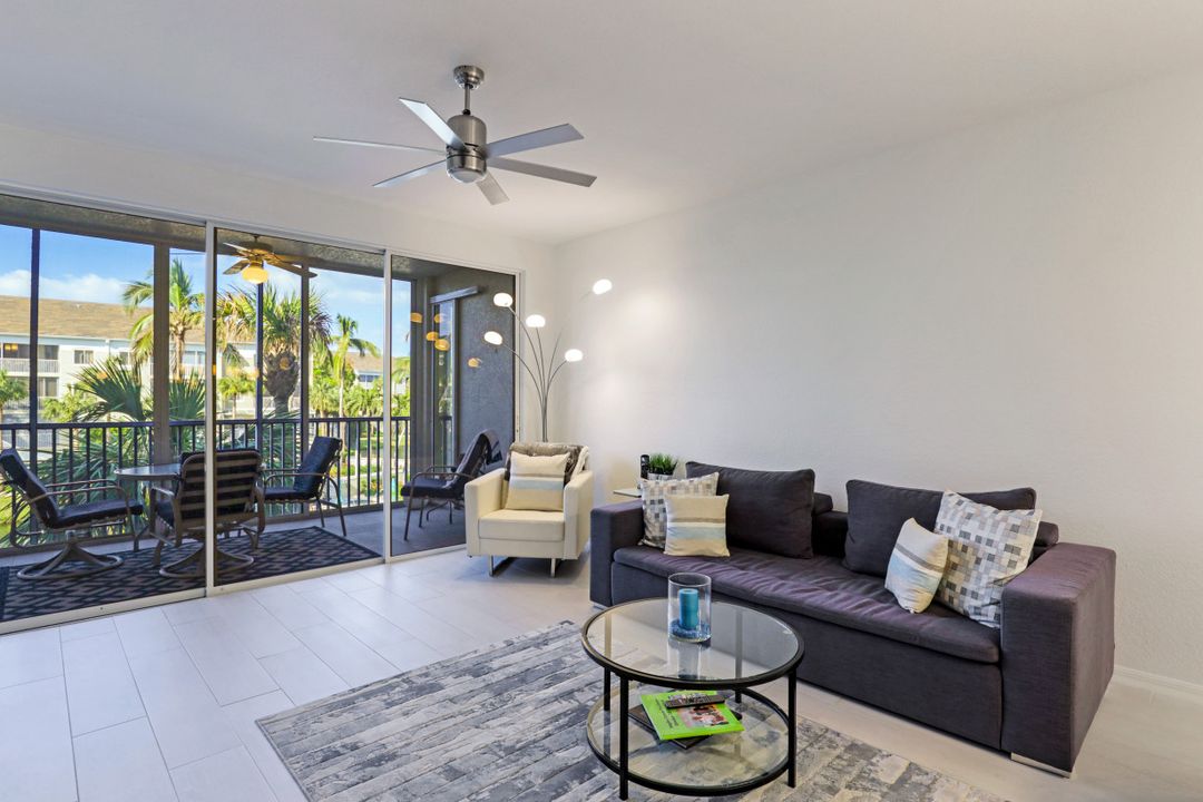 7718 Pebble Creek Cir #203, Naples, FL 34108