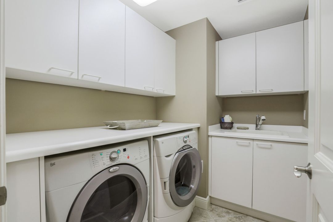 1050 Borghese Ln #303, Naples, FL 34114