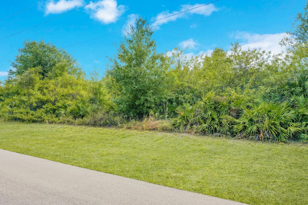 2505 17th St SW, Lehigh Acres, FL 33976