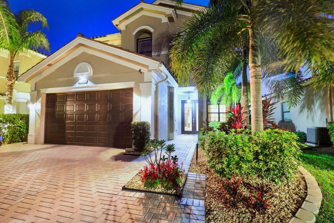 11542 Meadowrun Cir, Fort Myers, FL 33913