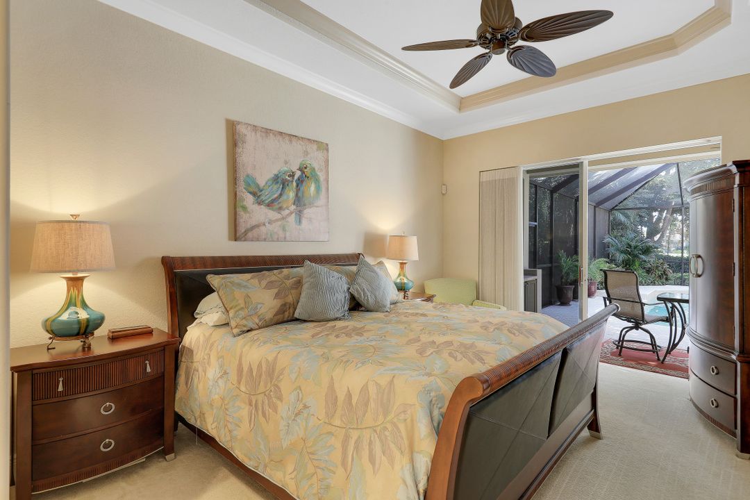 237 Charleston Ct, Naples, FL 34110