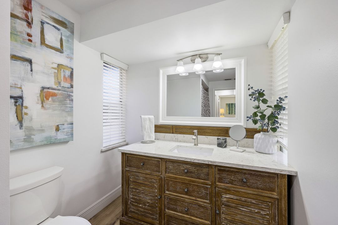 580 105th Ave N, Naples, FL 34108