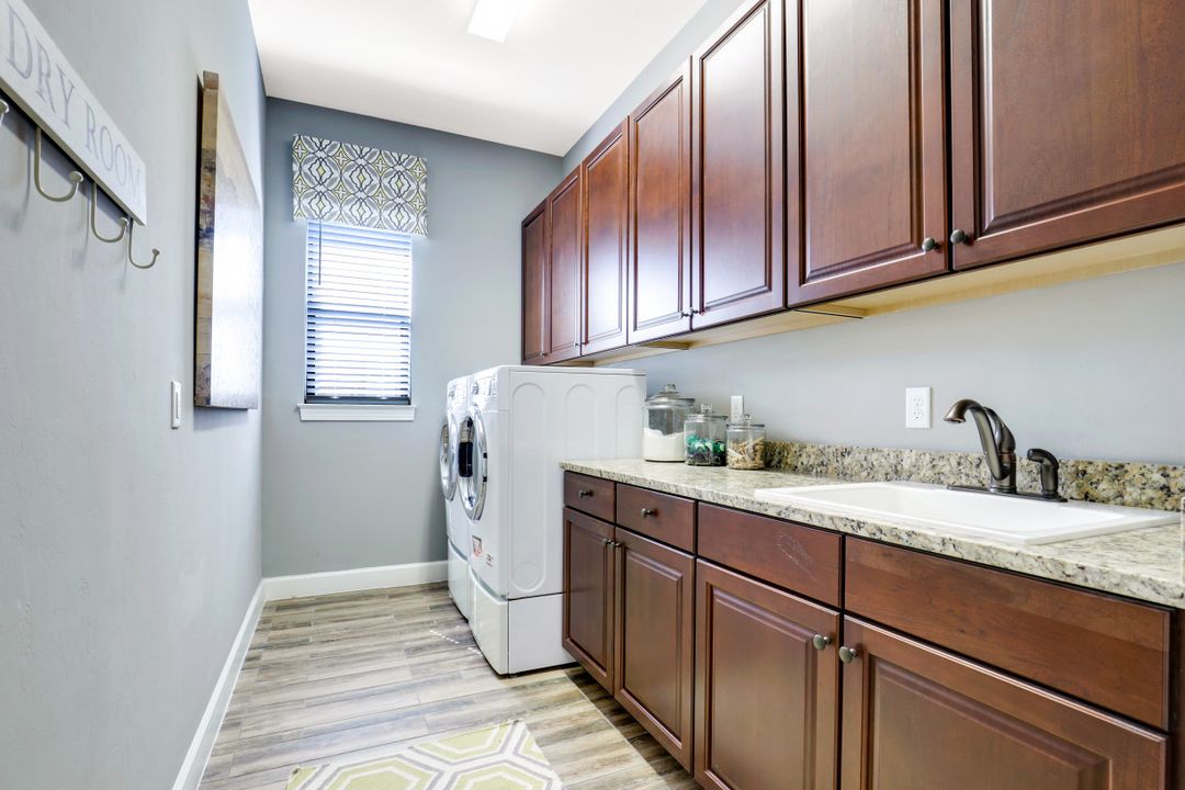 8697 Cavano St, Naples, FL 34119