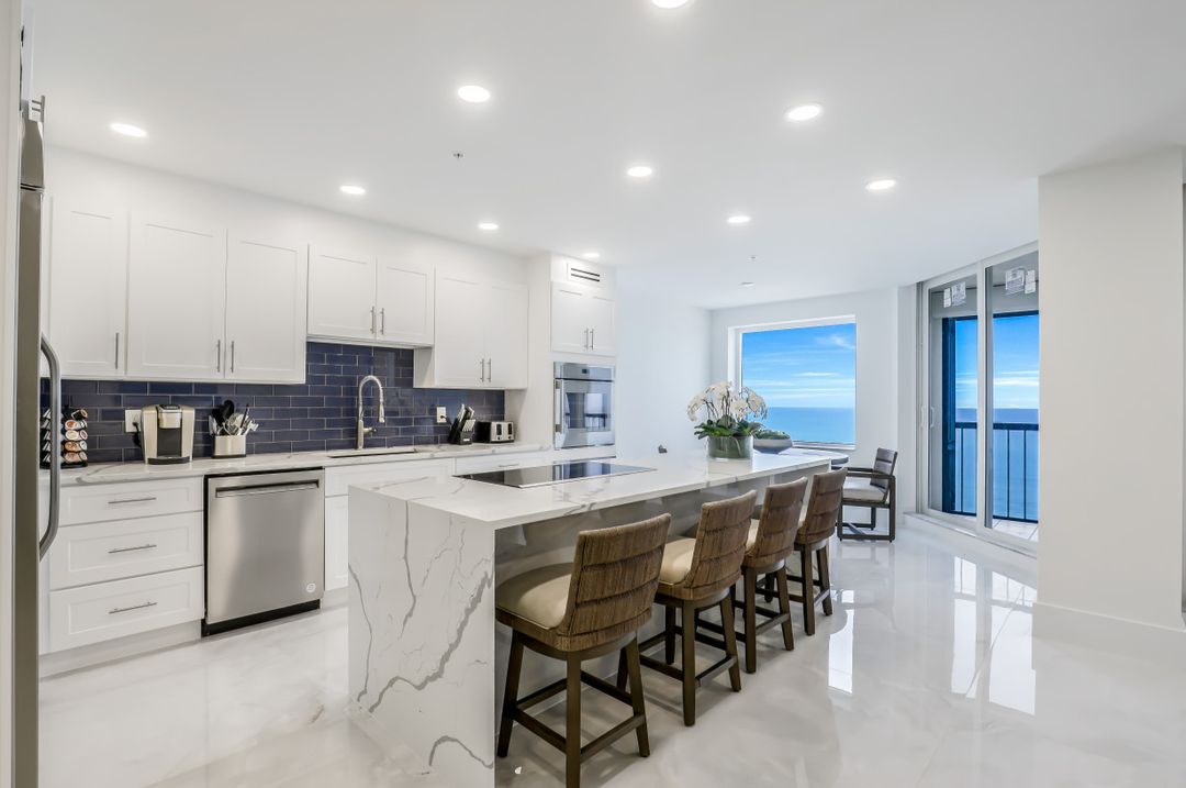 8171 Bay Colony Dr #1602, Naples, FL 34108