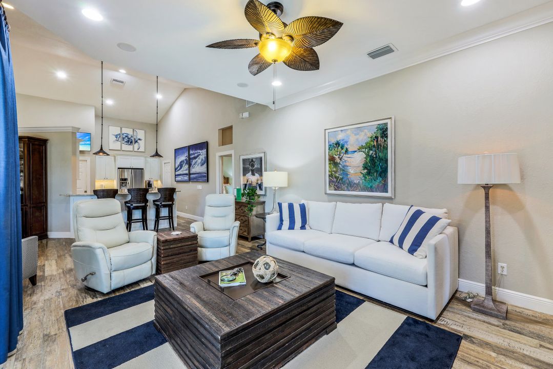 8979 Morgan Ct, Naples, FL 34113