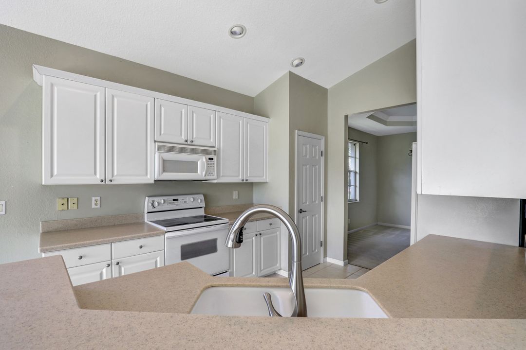 23041 Rosedale Dr APT 202, Bonita Springs, FL 34135