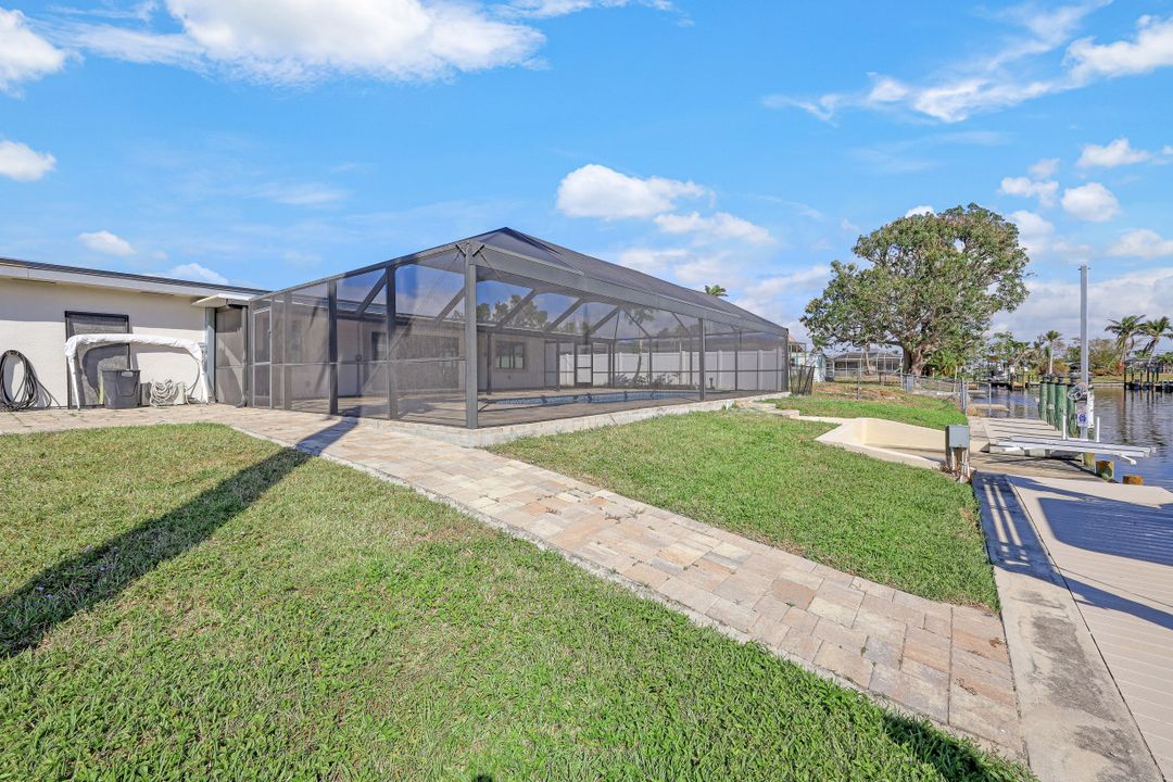 5243 SW 3rd Ave, Cape Coral, FL 33914