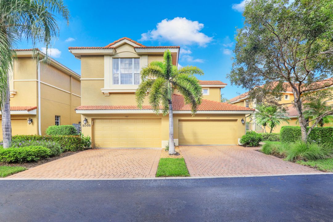 5005 Maxwell Cir #102, Naples, FL 34105