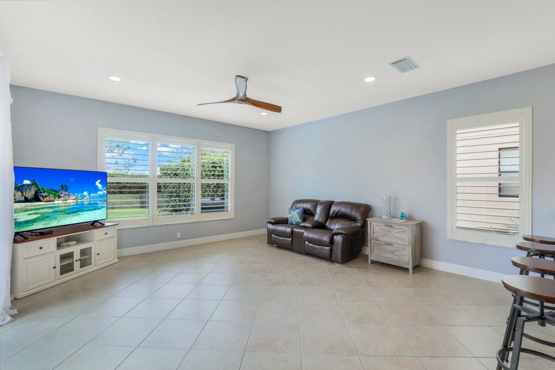 3082 Hudson Ter, Naples, FL 34119