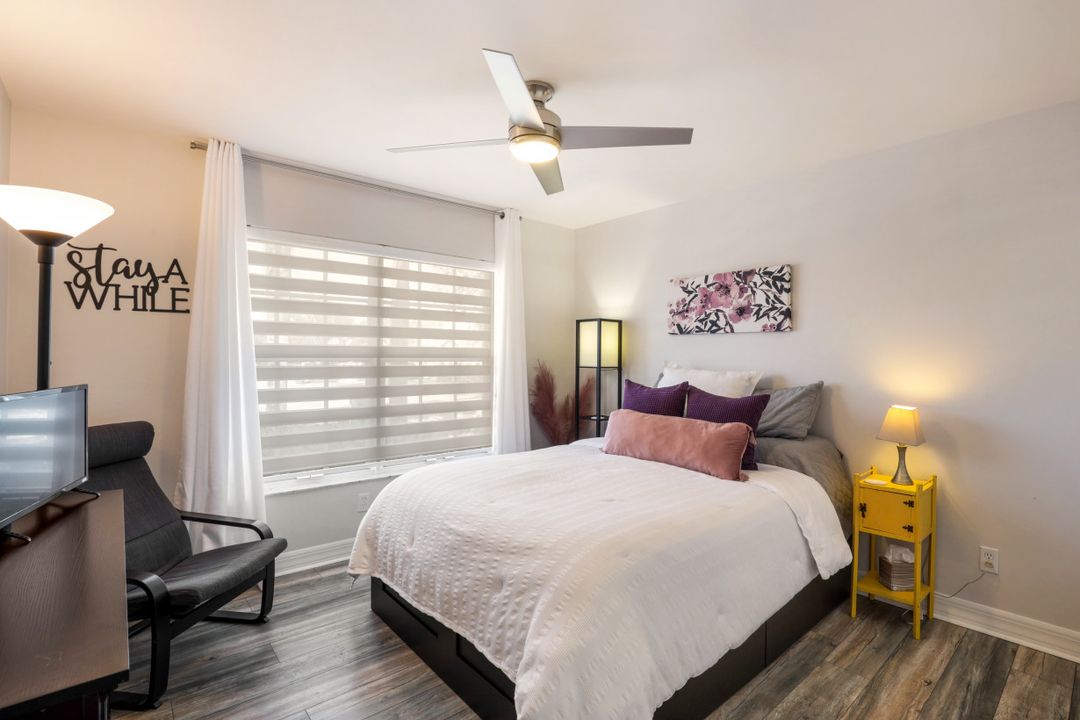 1671 Triangle Palm Terrace, Naples, FL 34119