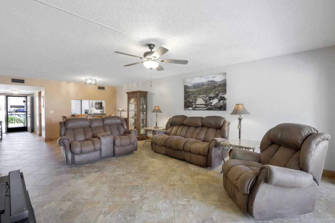 1782 Imperial Golf Course Blvd #c-104, Naples, FL 34110