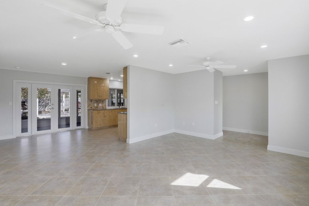 128 Coral Vine Dr, Naples, FL 34110