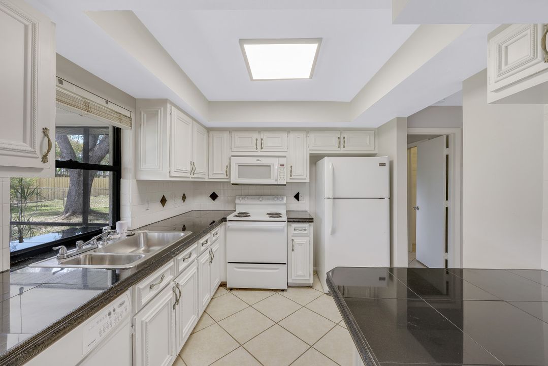 218 SW 34th Terrace, Cape Coral, FL 33914