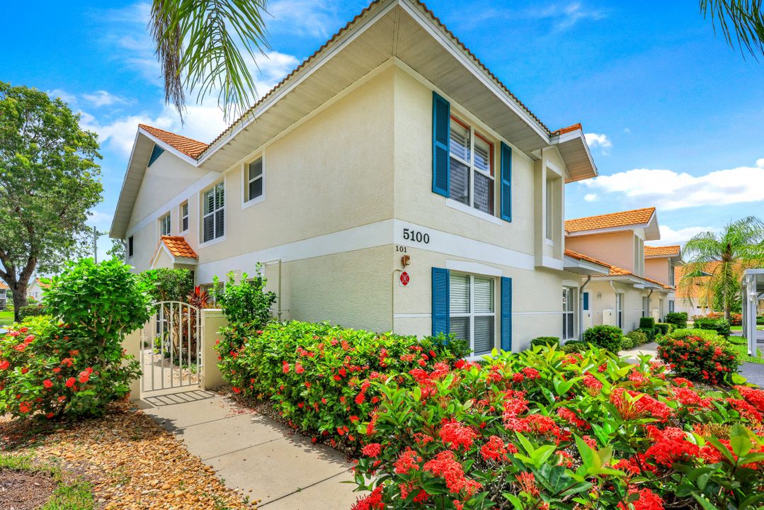 5100 Cedar Springs Dr #201, Naples, FL 34110