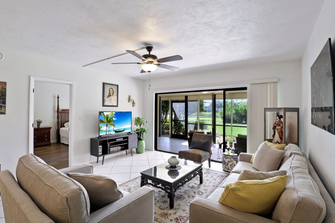 1812 Kings Lake Blvd #103, Naples, FL 34112