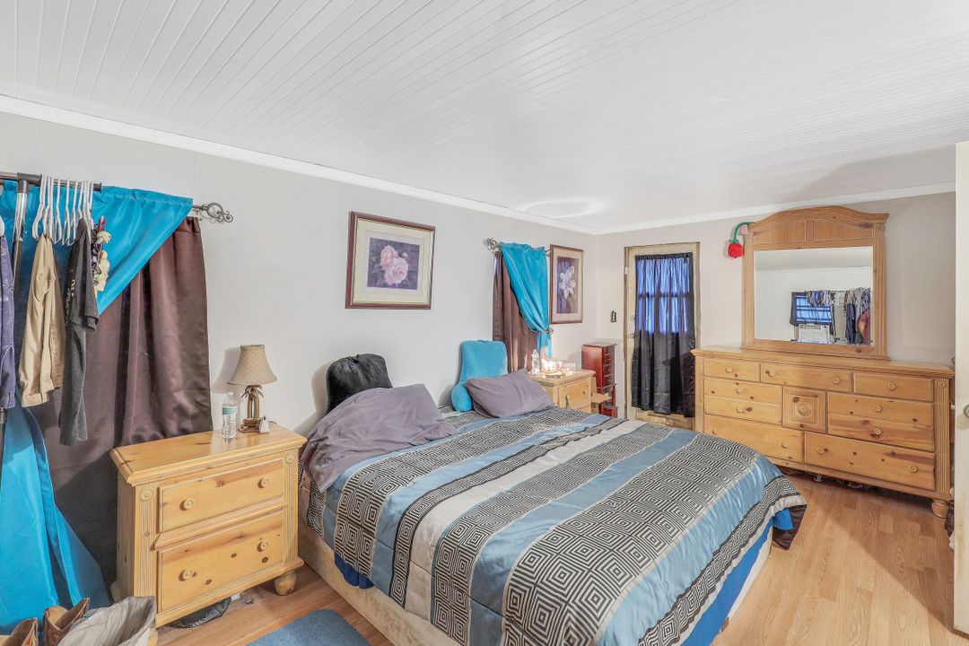 7905 Marx Dr, North Fort Myers, FL 33917