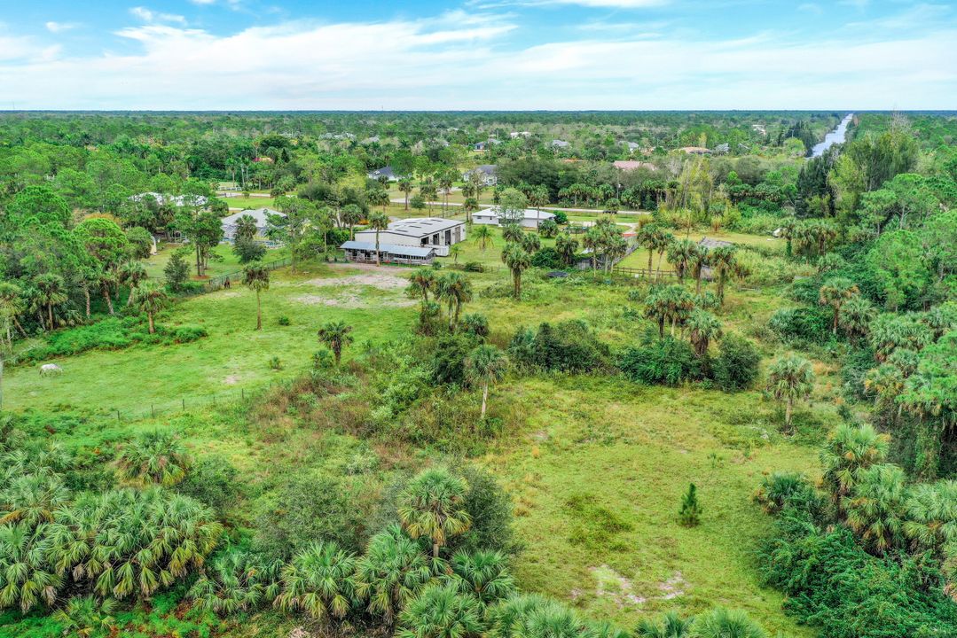 795 25th St SW, Naples, FL 34117