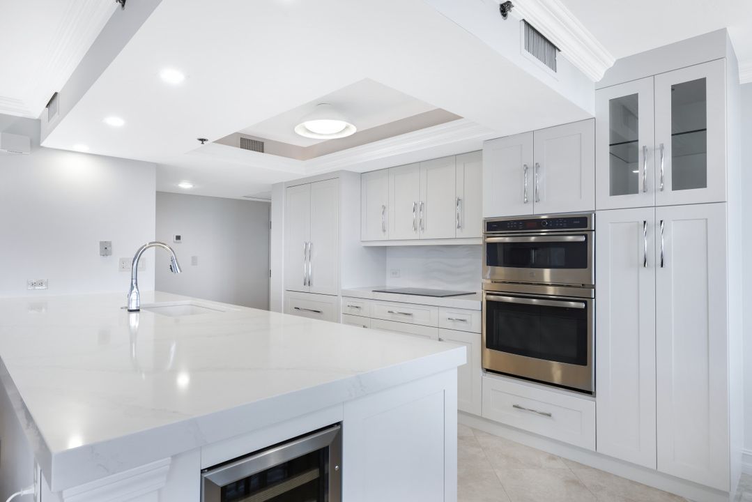 6585 Nicholas Blvd #1103, Naples, FL 34108