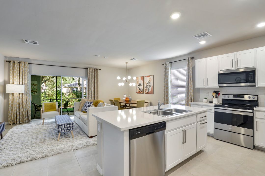 15359 Wildflower Cir, Naples, FL 34119