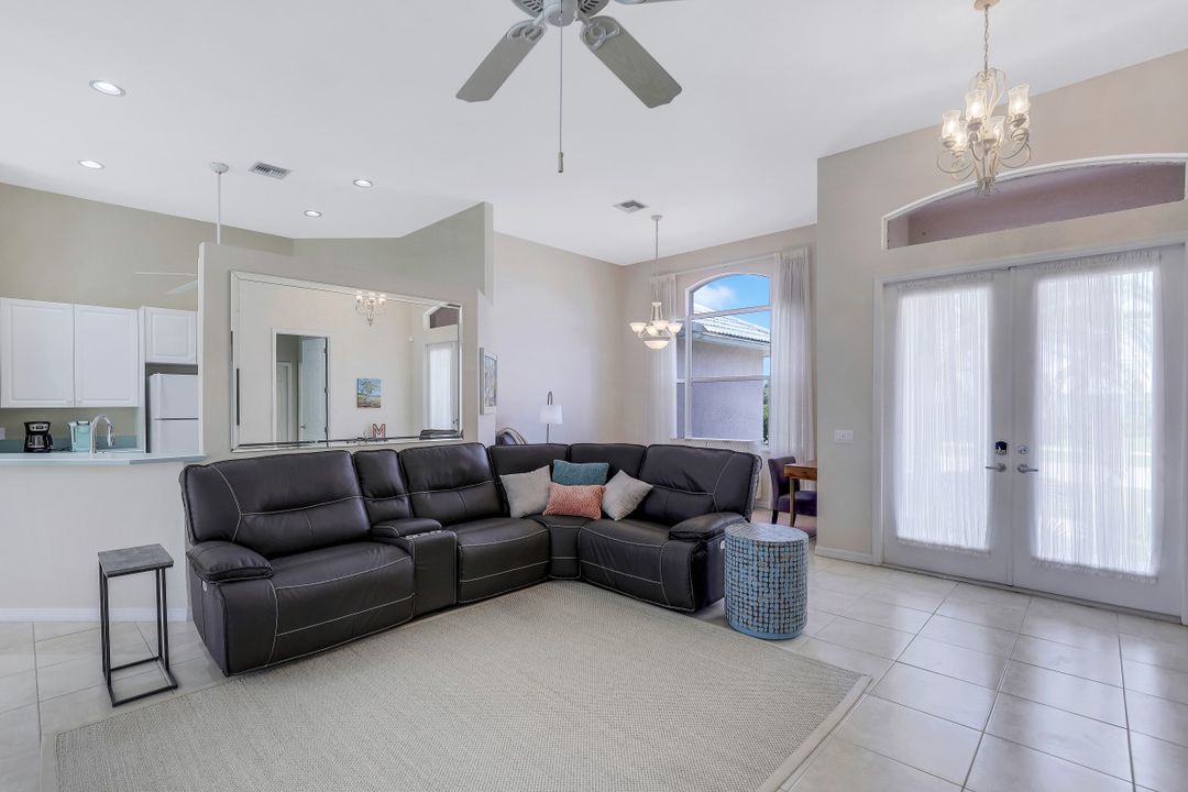 578 N Barfield Dr, Marco Island, FL 34145