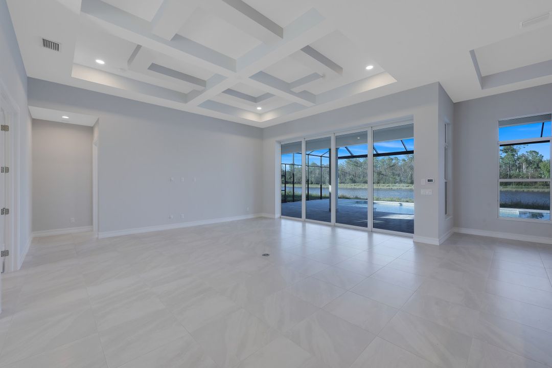 14310 Laguna Spgs Ln, , FL 34114