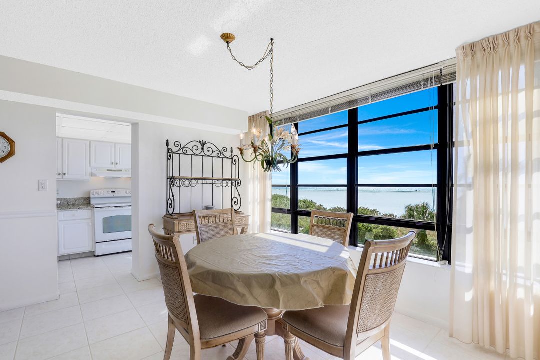 260 Seaview Ct #212, Marco Island, FL 34145