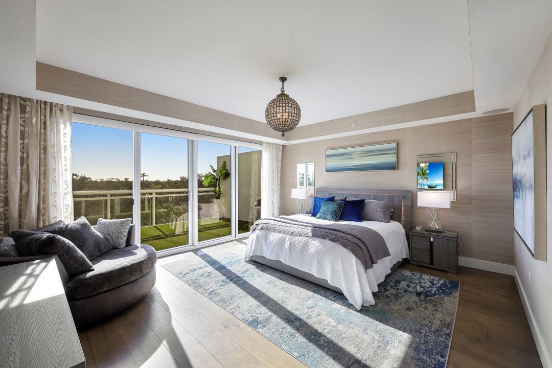 13915 Old Coast Rd #305, Naples, FL 34110