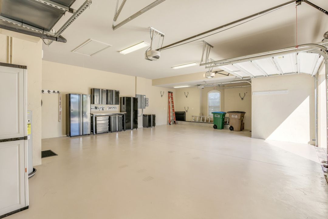 2030 El Dorado Pkwy W, Cape Coral, FL 33914