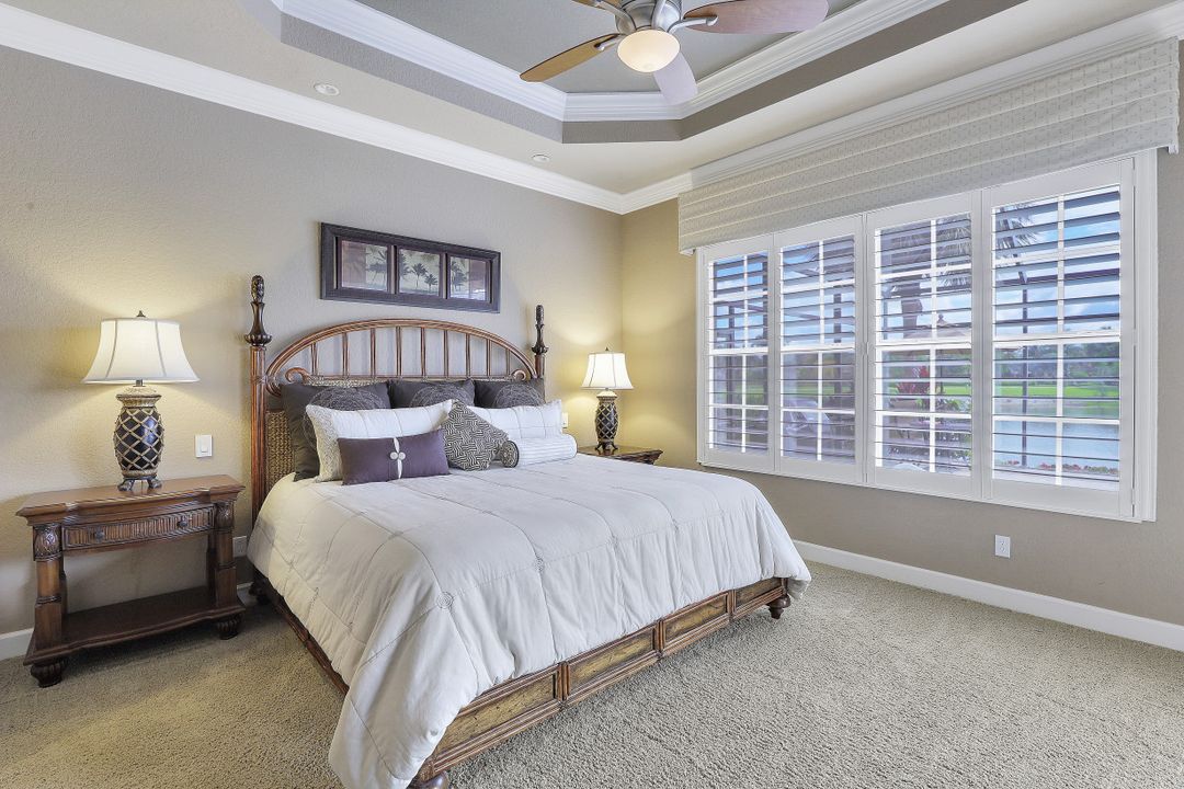 9131 Crystal Ct, Naples, FL 34120