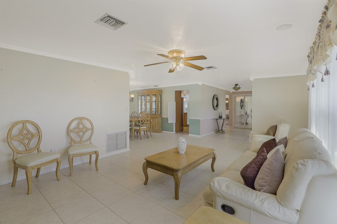 2929 SE 20th Ave, Cape Coral, FL 33904