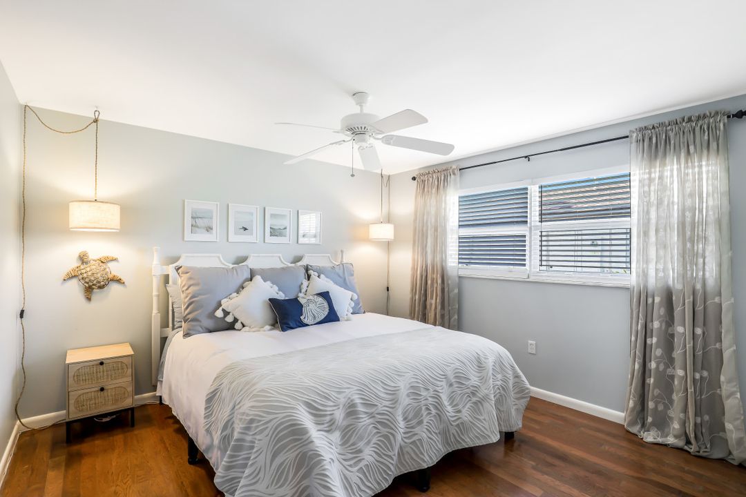 4459 Parrot Ave, Naples, FL 34104