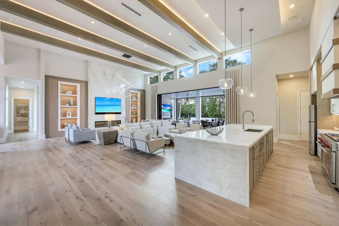 817 Buttonbush Ln, Naples, FL 34108