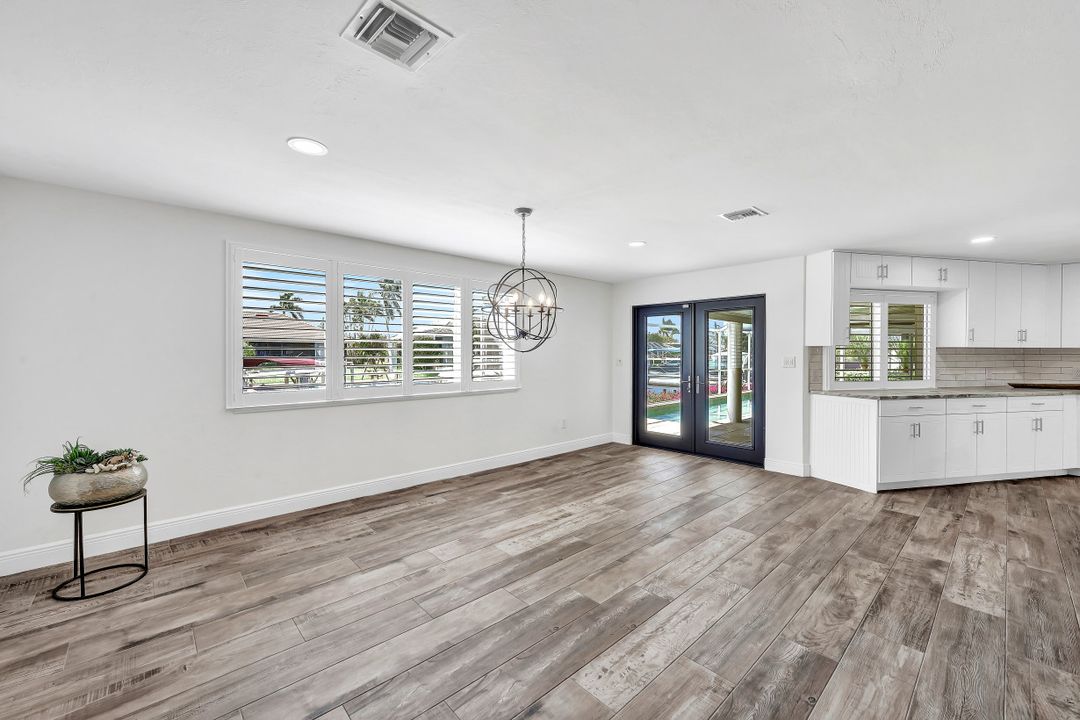 318 Polynesia Ct, Marco Island, FL 34145