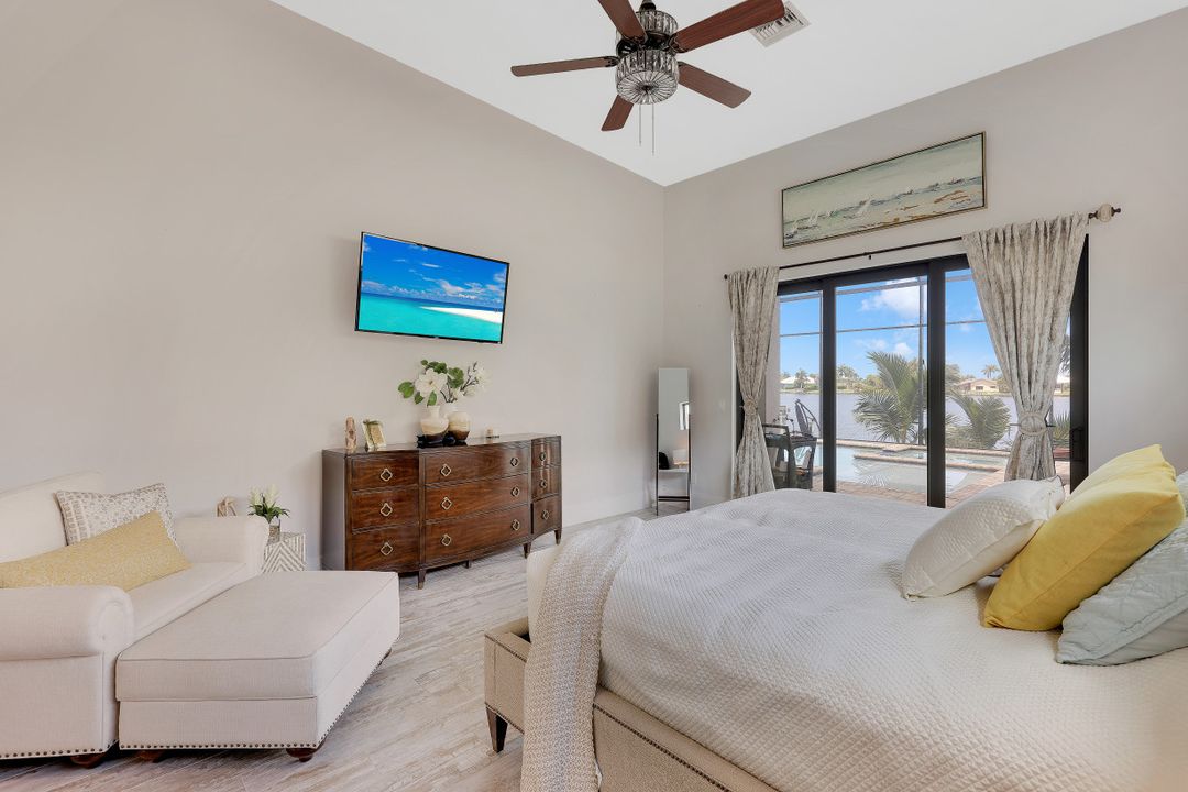 4812 Pelican Blvd, Cape Coral, FL 33914