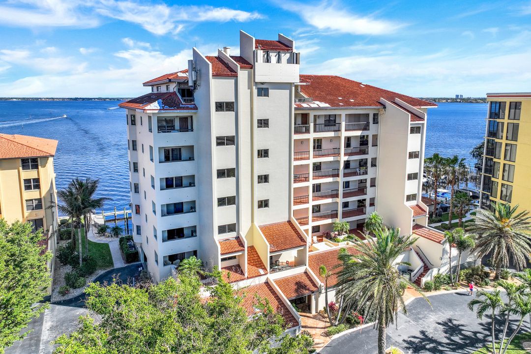 4019 SE 20th Pl #PH, Cape Coral, FL 33904