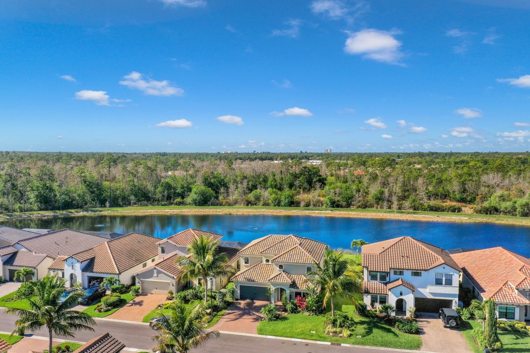 7742 Cypress Walk Dr, Fort Myers, FL 33966