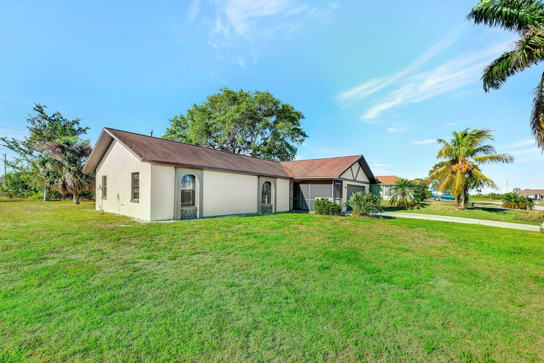 2222 NW 2nd St, Cape Coral, FL 33993