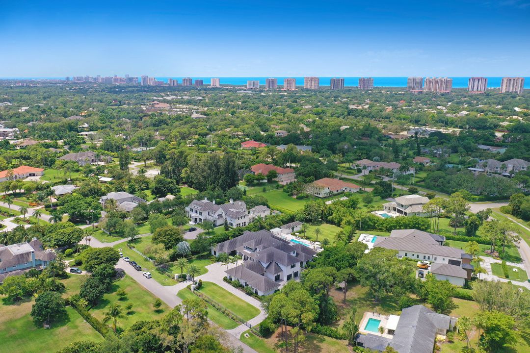 705 Myrtle Rd, Naples, FL 34108