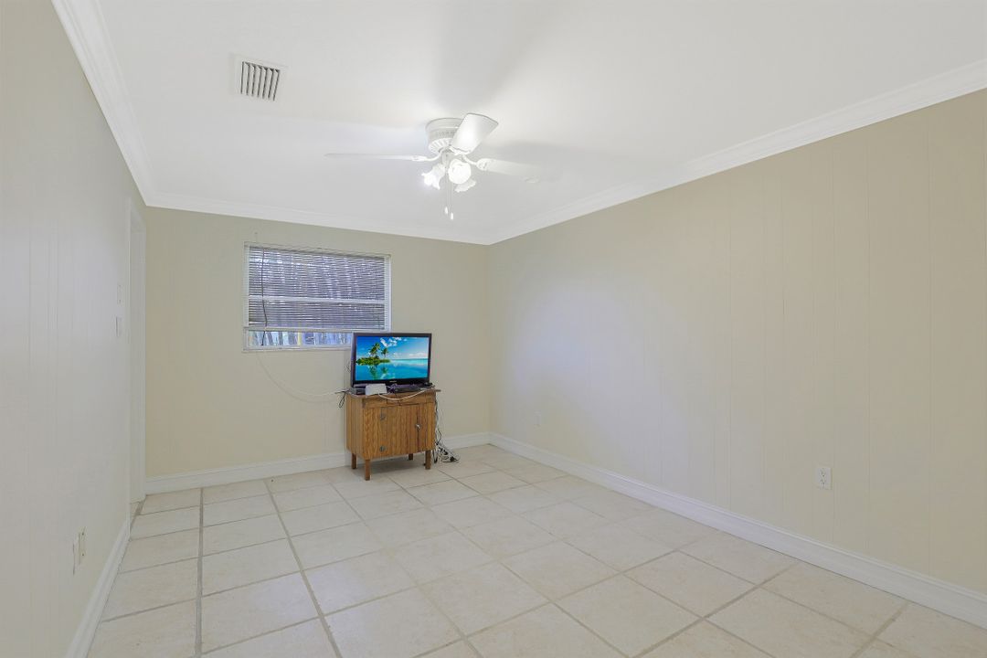 9820 Montana Ct, Bonita Springs, FL 34135