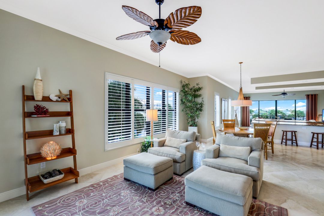 10620 Gulf Shore Dr #401, Naples, FL 34108