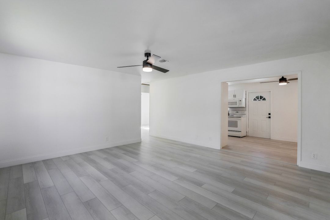 3409 Goldie Ln, Naples, FL 34112