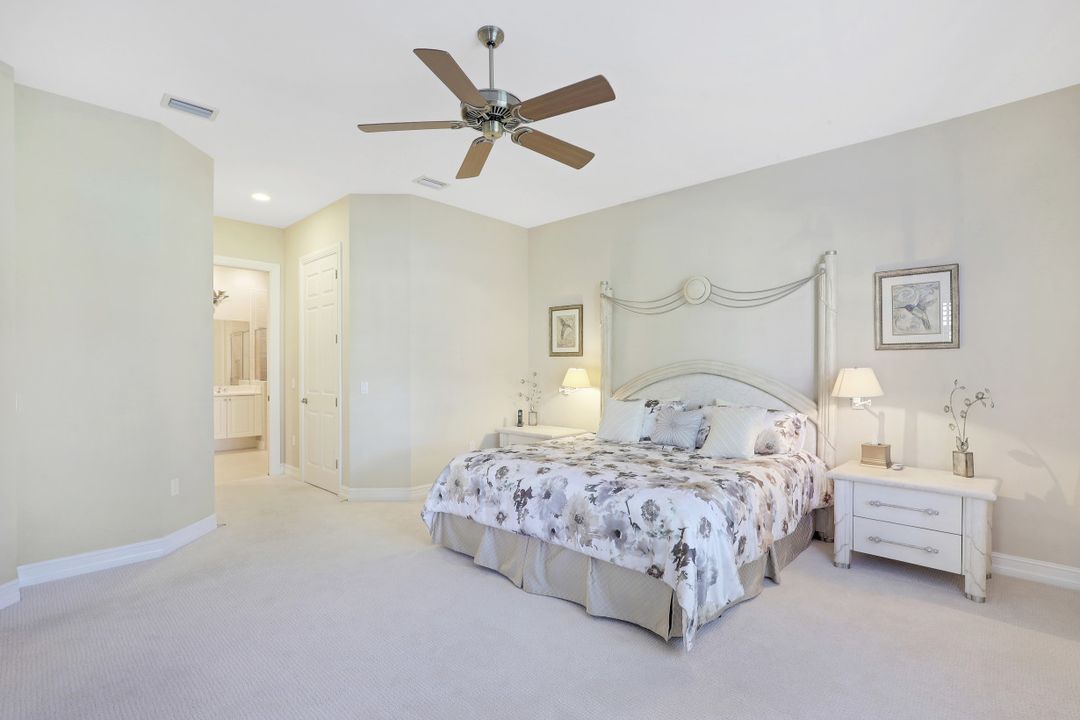 5005 Maxwell Cir #102, Naples, FL 34105
