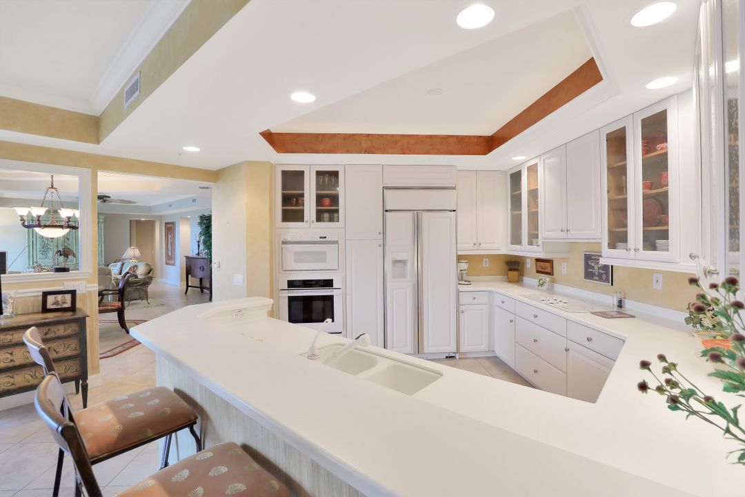 295 Grande Way #2, Naples, FL 34110