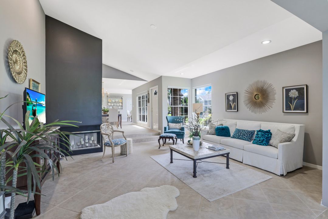 19516 Lost Creek Dr, Estero, FL 33967