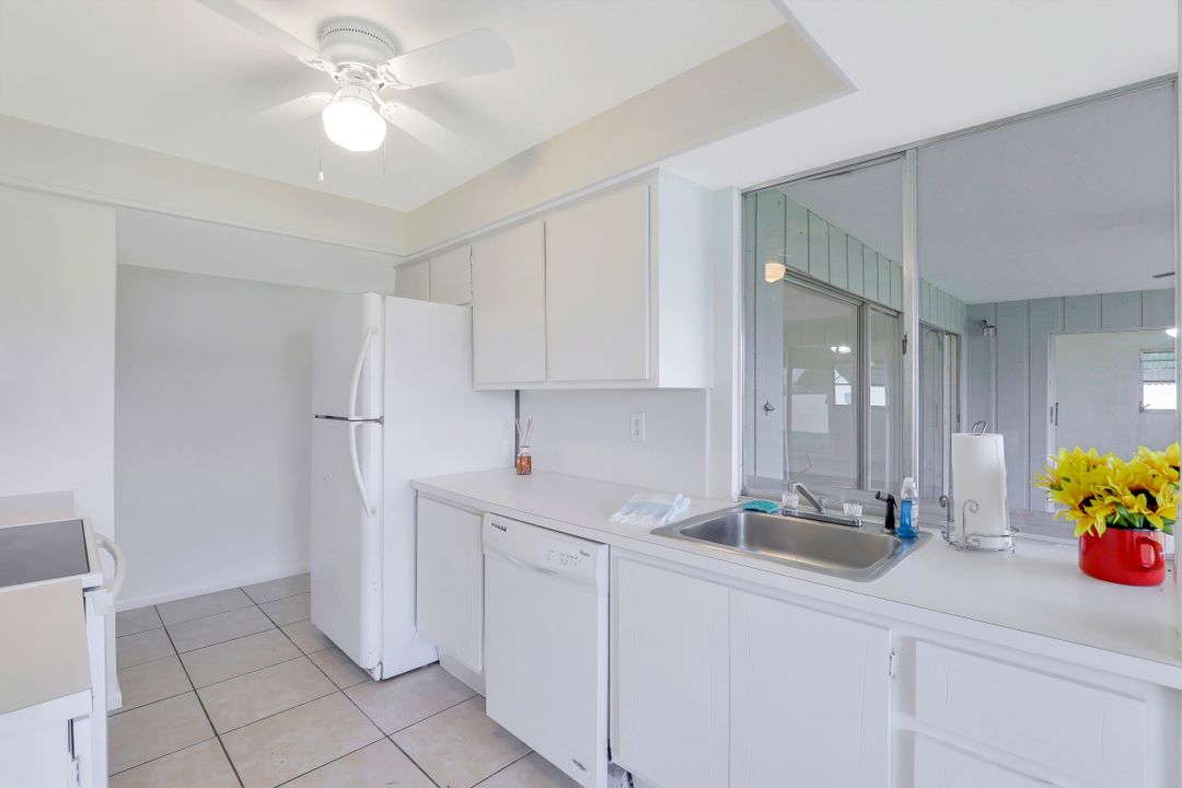 825 Lucerne Pkwy, Cape Coral, FL 33904