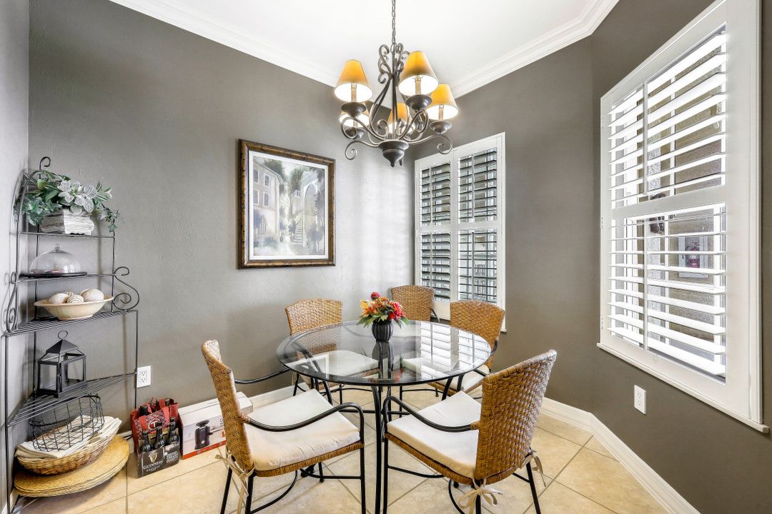 410 Bayfront Pl, Naples, FL 34102