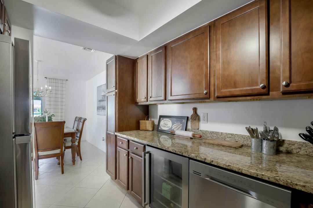 146 Harrison Rd, Naples, FL 34112