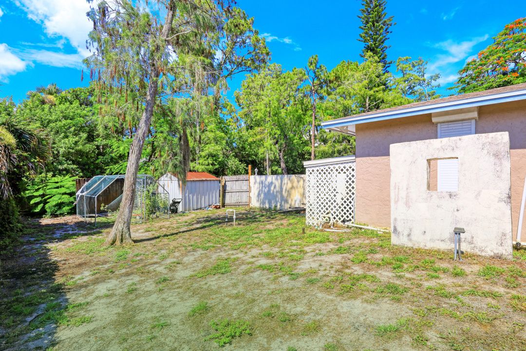 2690 64th St SW, Naples, FL 34105