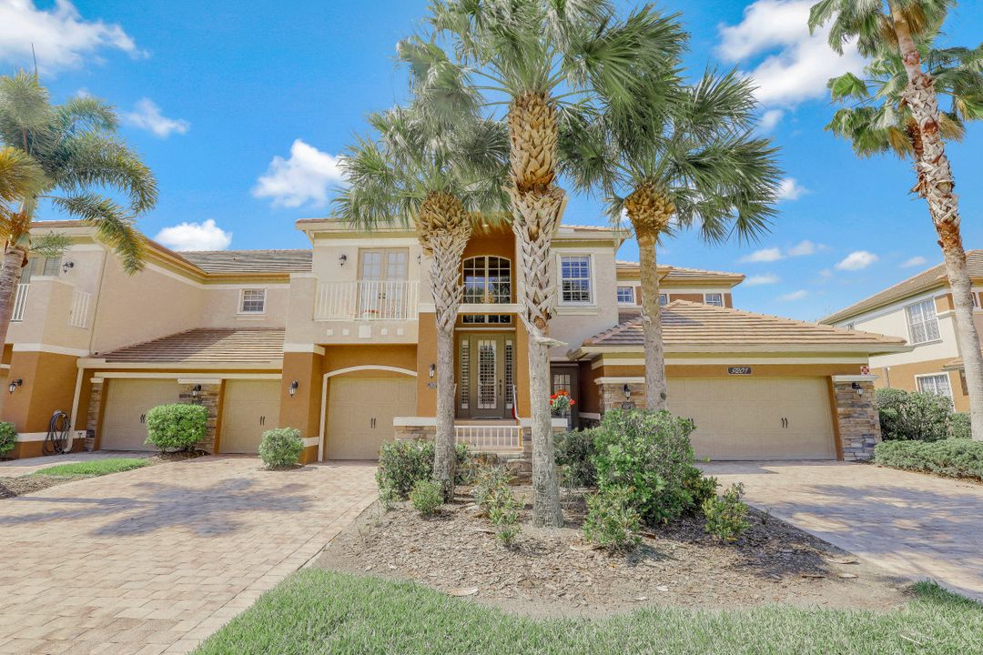 9201 Quartz Ln #202, Naples, FL 34120